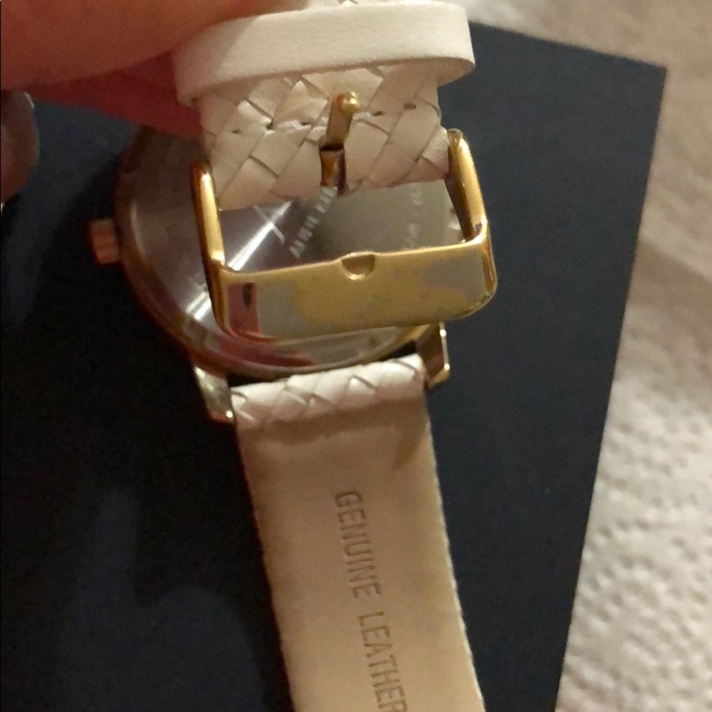 Anne Klein - Picture 4 of 6